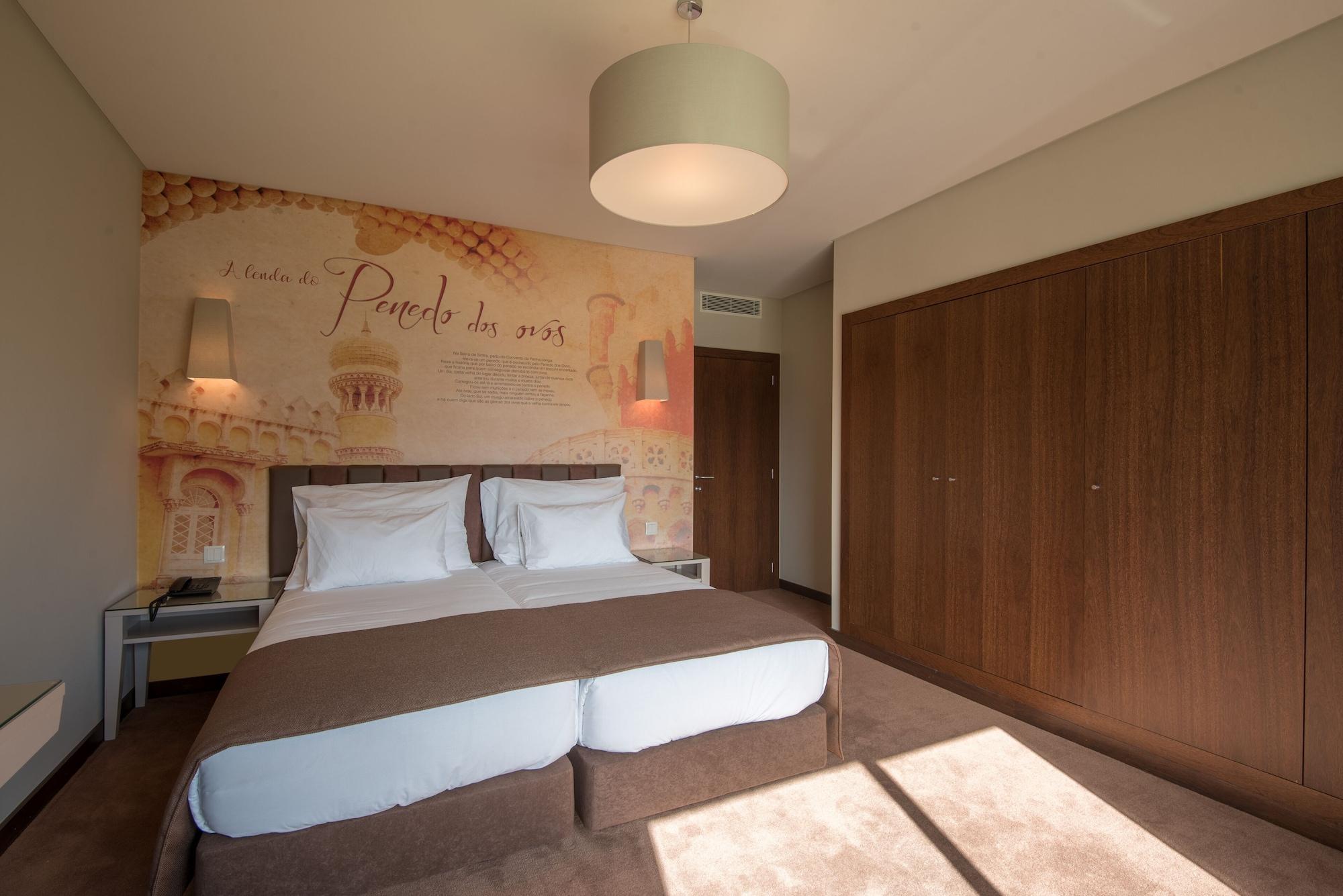 Vila Gale Sintra Bagian luar foto A bedroom at the hotel