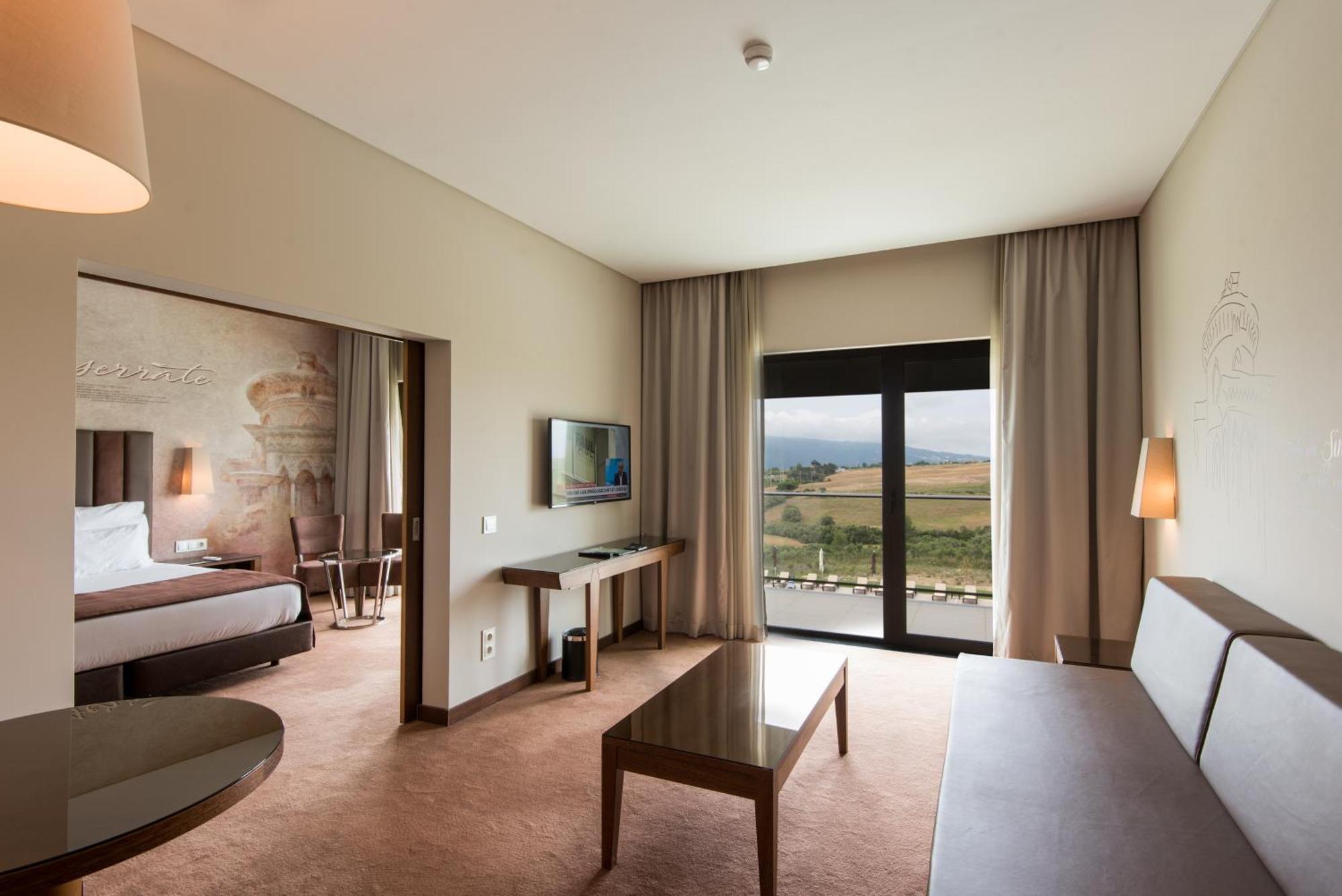 Vila Gale Sintra Ruang foto A suite at the hotel
